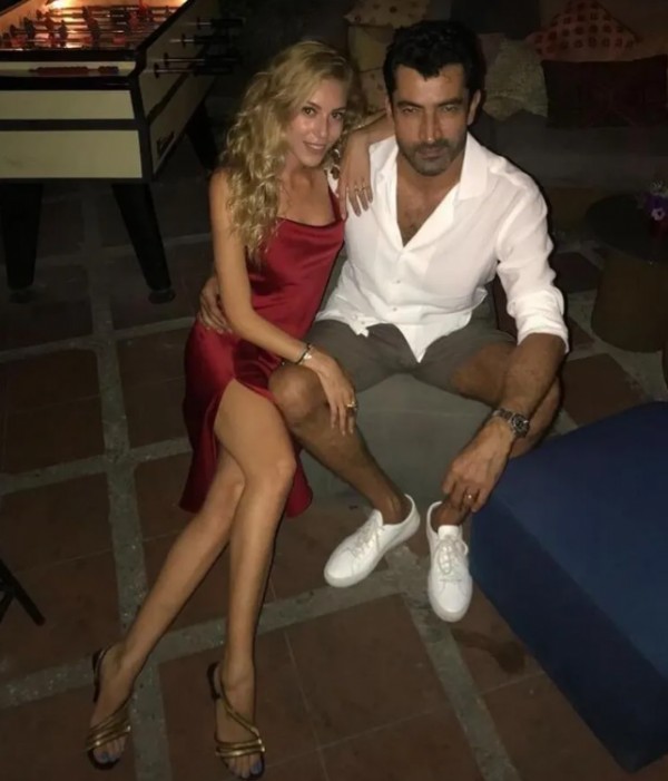 Sinem Kobal kendine hayran bıraktı!